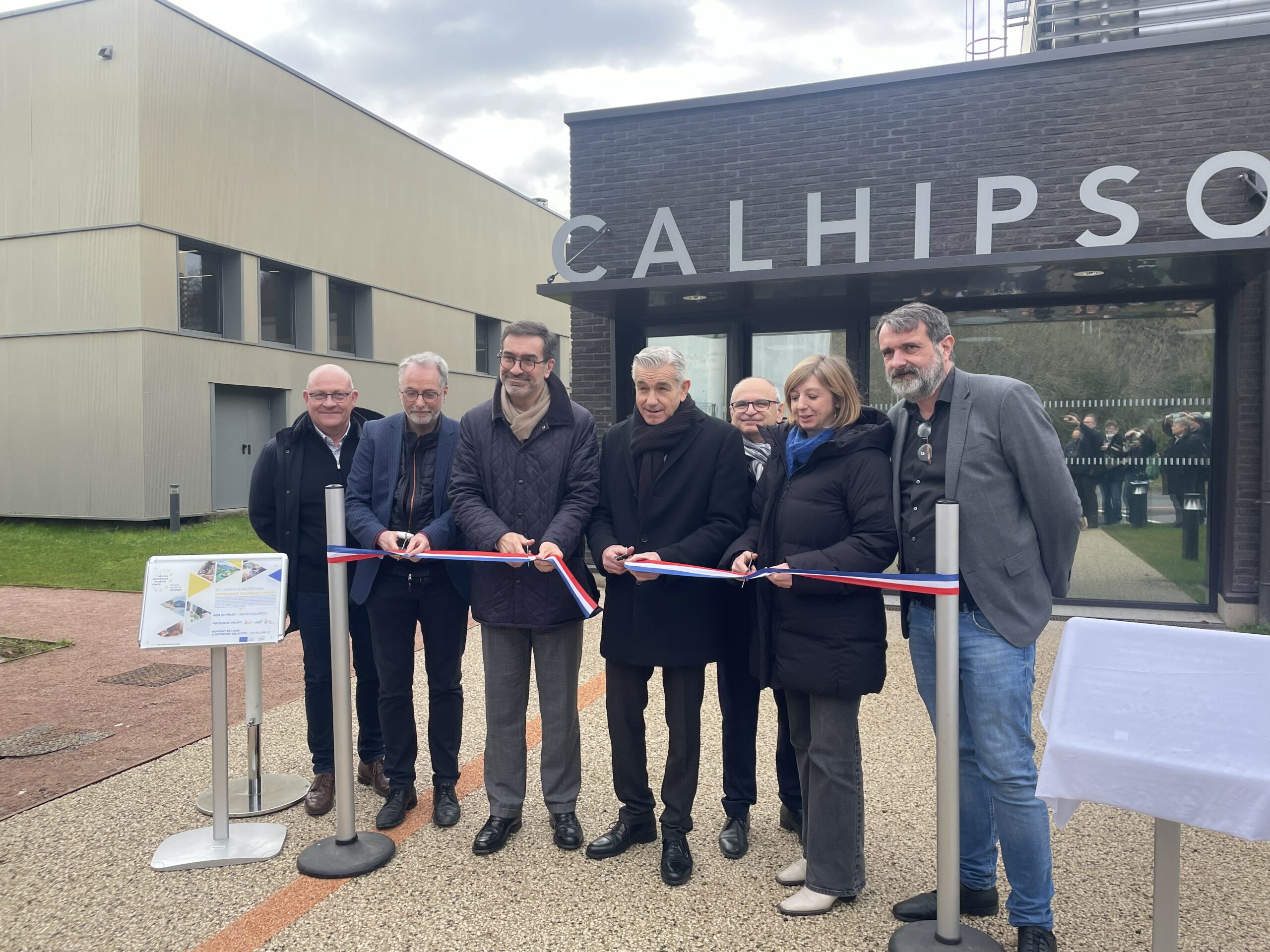 L’Université Bourgogne Europe inaugure le bâtiment CALHIPSO, un nouveau pôle d’innovation et de recherche en métallurgie des poudres au Creusot